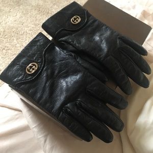 Barely worn Gucci leather gloves